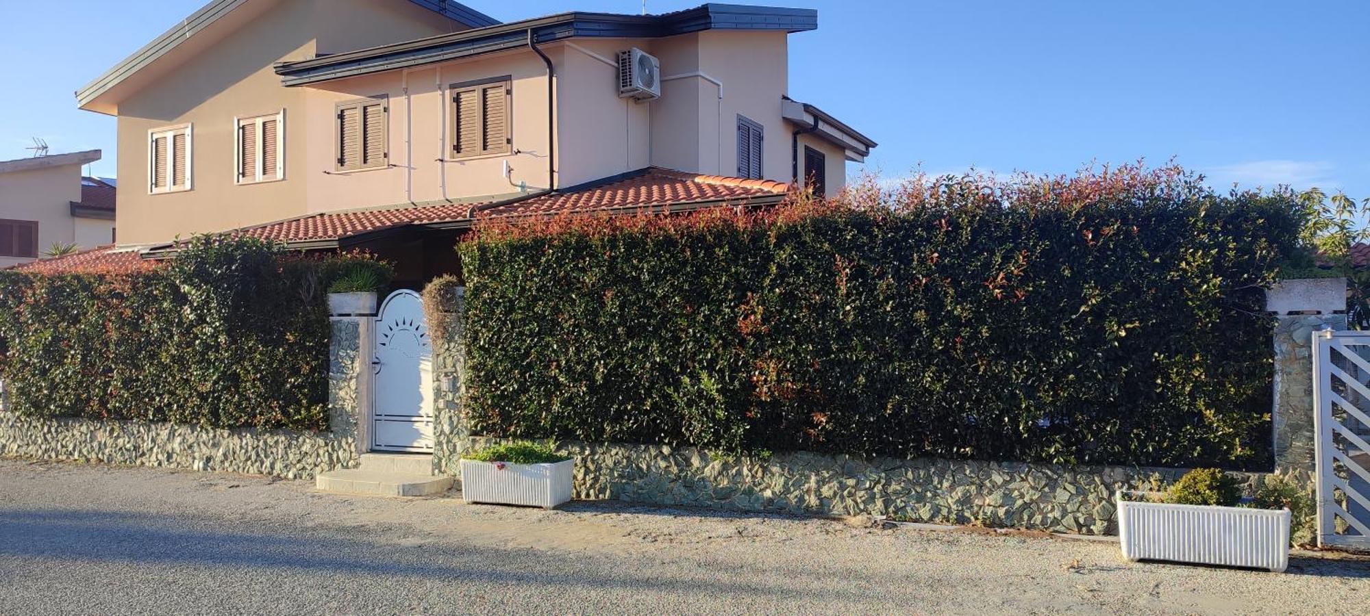 Villetta Aurora Villaggio Porto Ada A 2 Passi Dal Mare Pizzo  Luaran gambar