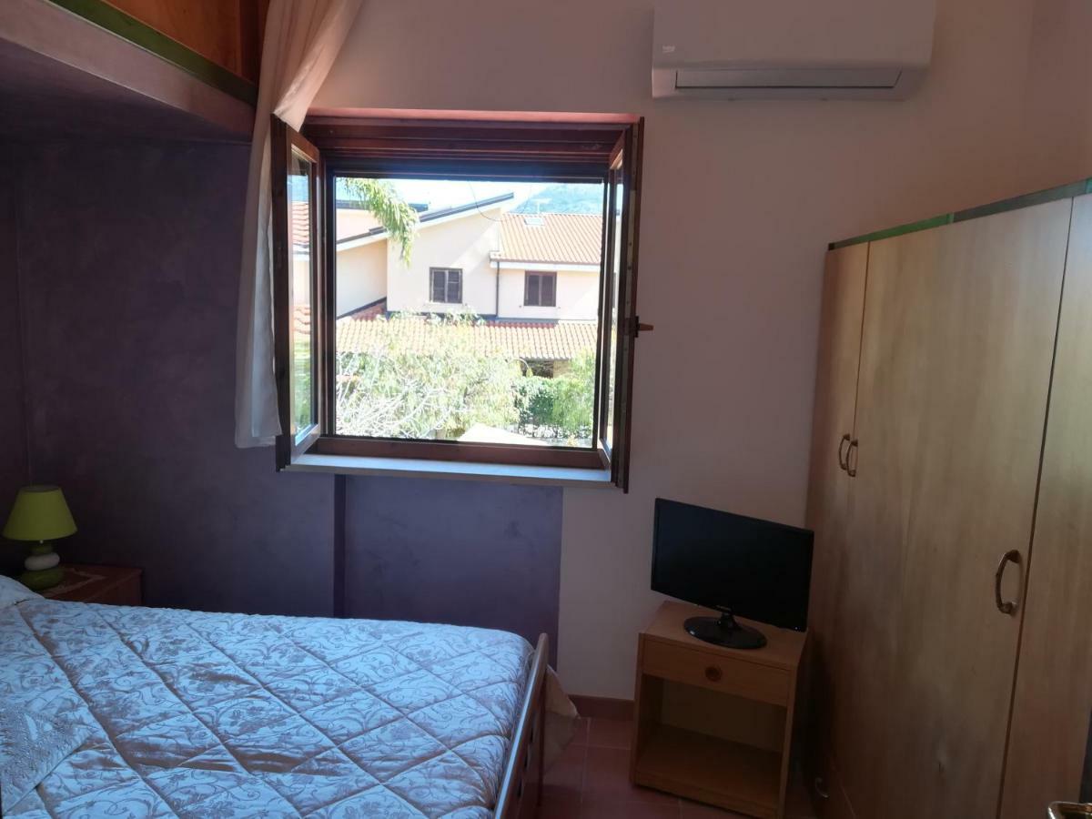 Villetta Aurora Villaggio Porto Ada A 2 Passi Dal Mare Pizzo  Luaran gambar